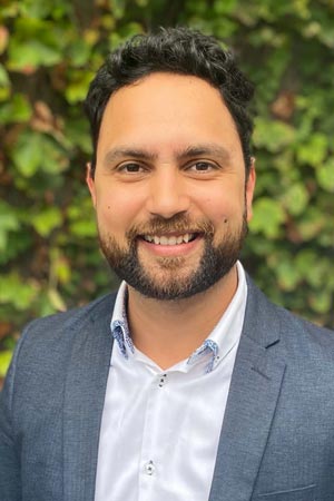 Karthik Kovuru, MD, Rheumatologist with Arthritis & Rheumatology Center